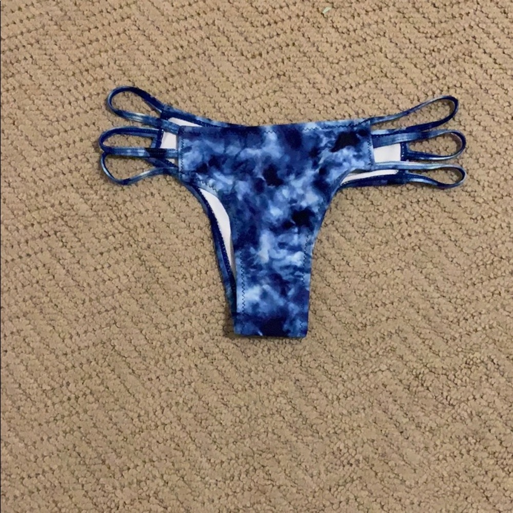 ZAFUL bikini bottoms.